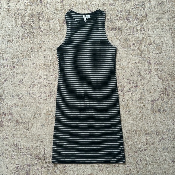 H&M Dresses & Skirts - H&M Bodycon Dress